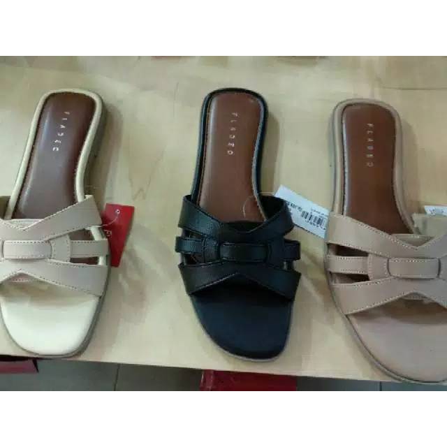 sz 40,39 Sandal teplek putih merk FLD