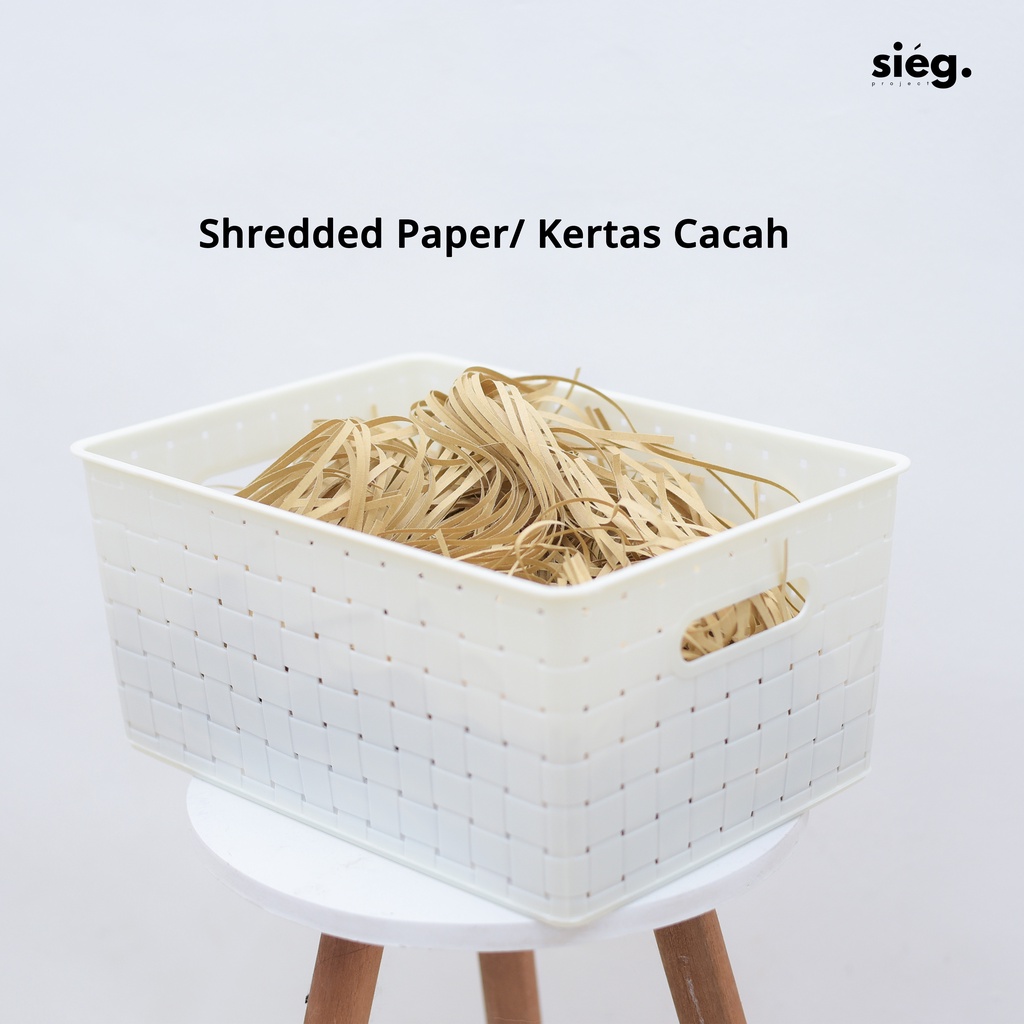 

Kertas serut/ kertas cacah/ shredded paper/ Potongan Keras/ extra packaging / Tambahan