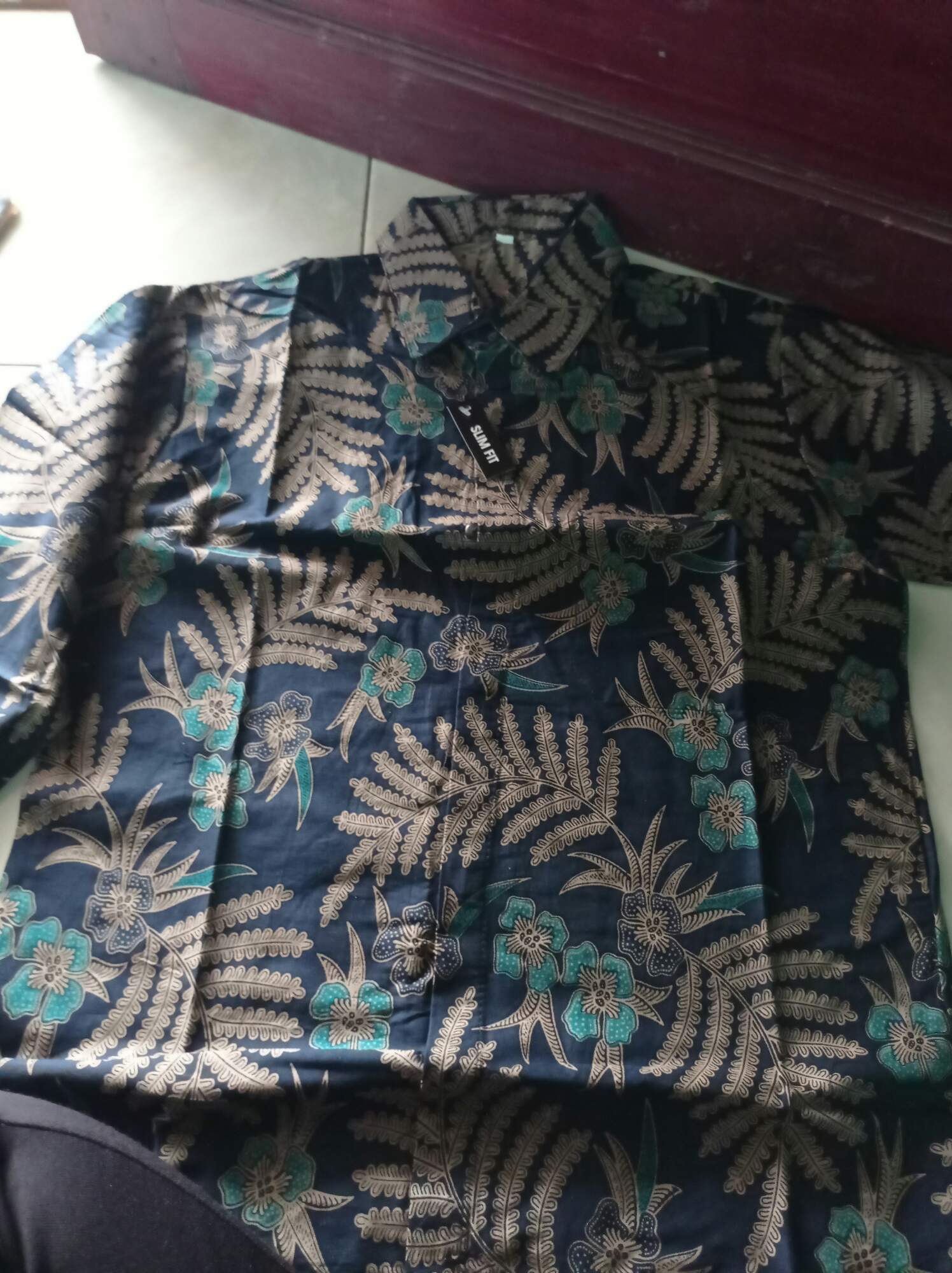 Kemeja Batik Slimfyt Khas Butik Pria Lengan Panjang