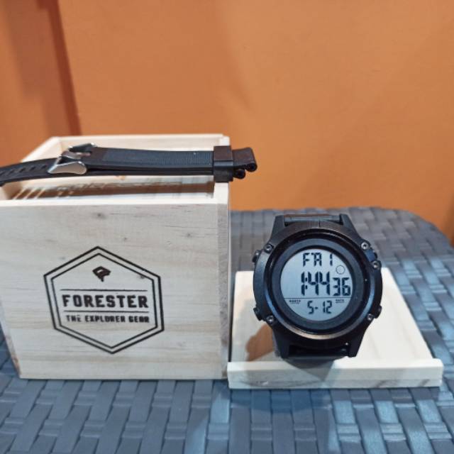 Jam Tangan Outdoor Forester JTF 2032 Original