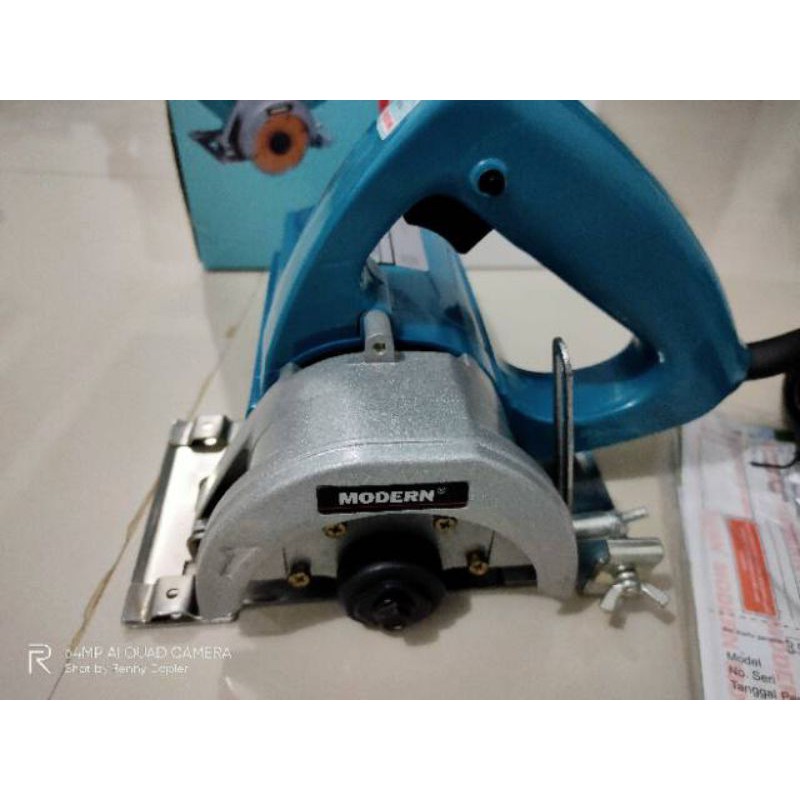 Mesin Potong Keramik Modern M2400
