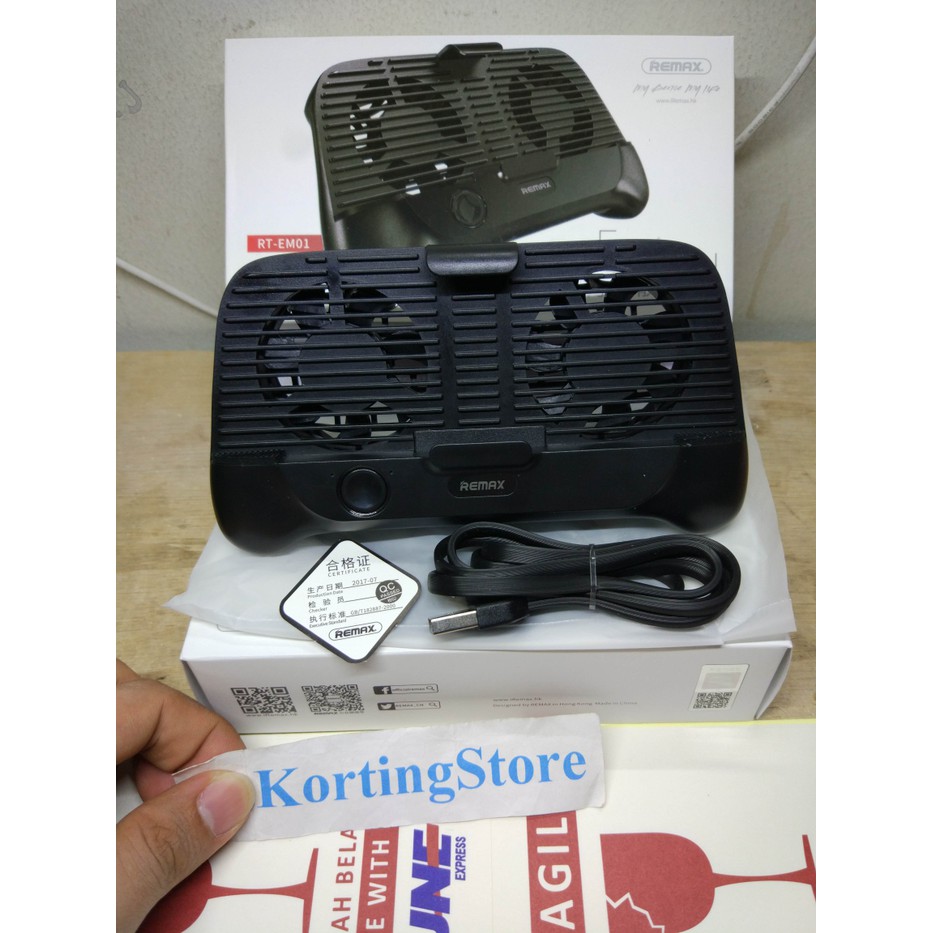 Remax Smartphone Cooling Gamepad Rt-Em01 Stand Pad Handphone Hp Ori High Quality