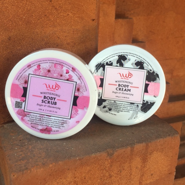 Pemutih badan sehat BPOM WUB BODY SCRUB AND BLEACHING
