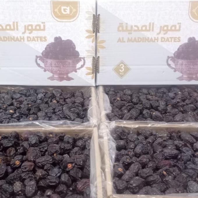 

KURMA AJWA MADINAH 3KG DFDFG3545