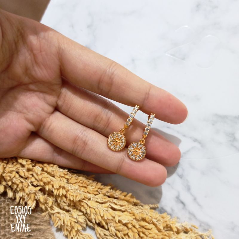 Anting Yaxiya plat bulat zircon gold E05105