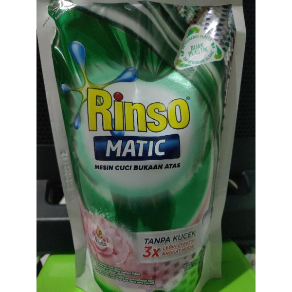 rinso matic cair bukaan atas 700ml