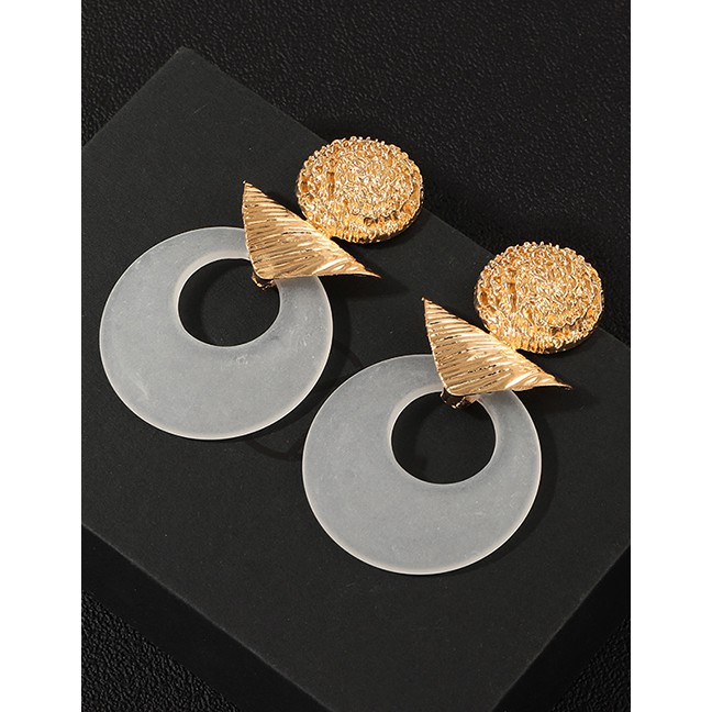 LRC Anting Tusuk Fashion Gold Resin Metal Circle Earrings D27994