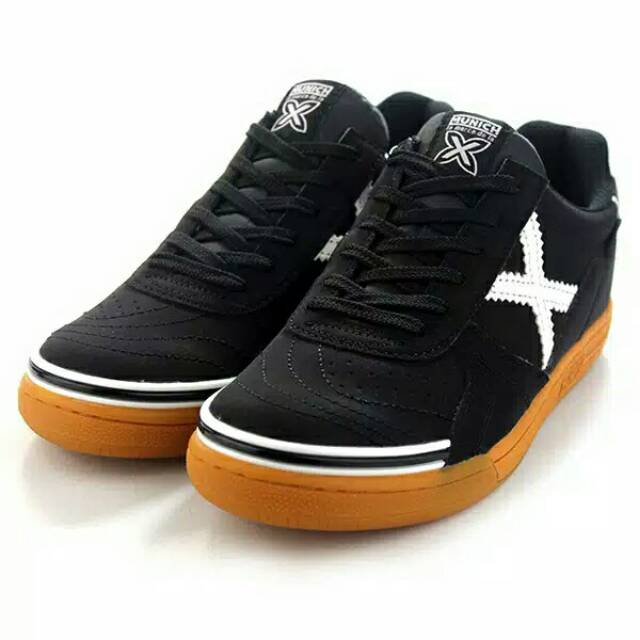 SEPATU FUTSAL X MUNICH G-3 PROFIT 08 BLACK