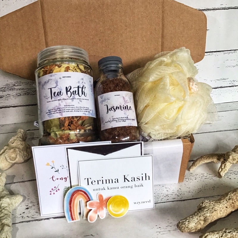 

KADO PERNIKAHAN SPA KIT HAMPERS HADIAH VALENTINE KADO NIKAHAN WISUDA BIRTHDAY PERNIKAHAN KAWINAN GRADUATION LAHIRAN SIRAMAN