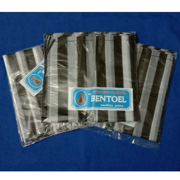 MURAH NIH!!! Plastik Kresek Motif Lerek Hitam Putih Cap Bentoel Uk Kecil (15)