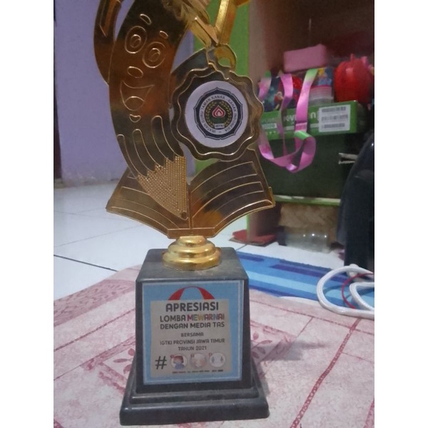 

STIKER PIAGAM