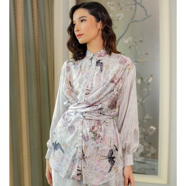 Wonderful Harmony Wrap Shirt Cream Benang Jarum x Raisa