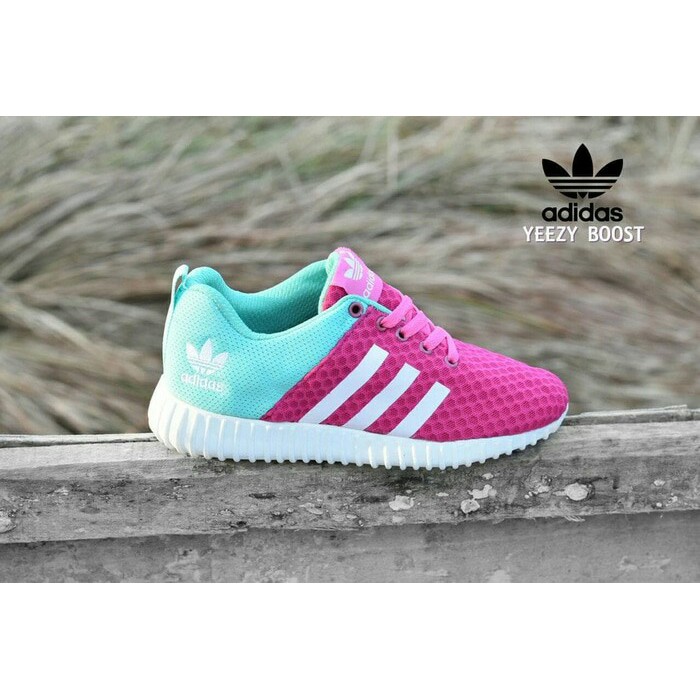 Sepatu Adidas Yezzy Ultraboost Pink Tosca Import Vietnam Sneakers Kado Wanita Olahraga Santai Murah