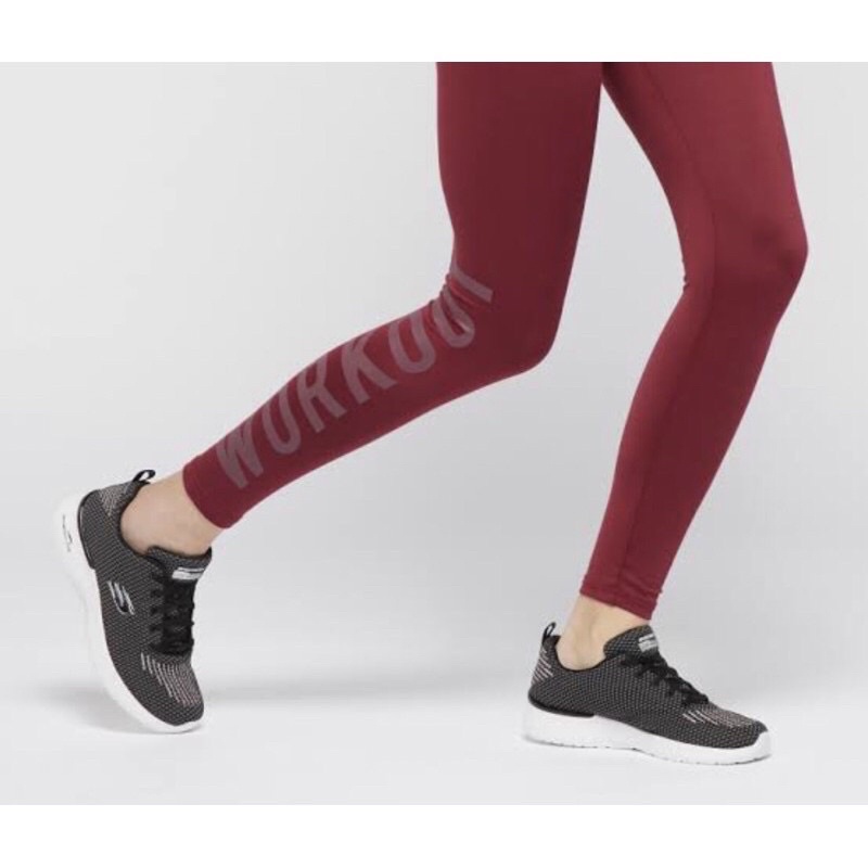 preloved/bekas pakai sendiri sepatu wanita skechers original size 38