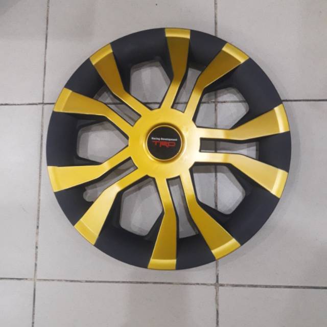 Dop velg ukuran Ring 14" L300  Warna Gold.