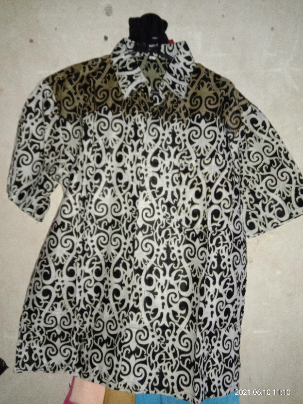 Kemeja Batik Pria Motif Asmat