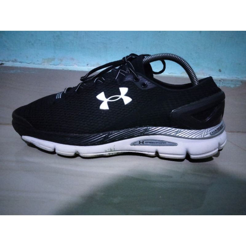 sepatu under ARMOR SPEEDFOM GEMINI