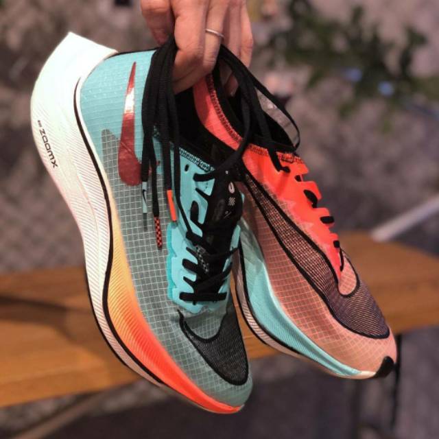nike zoom ekiden pack