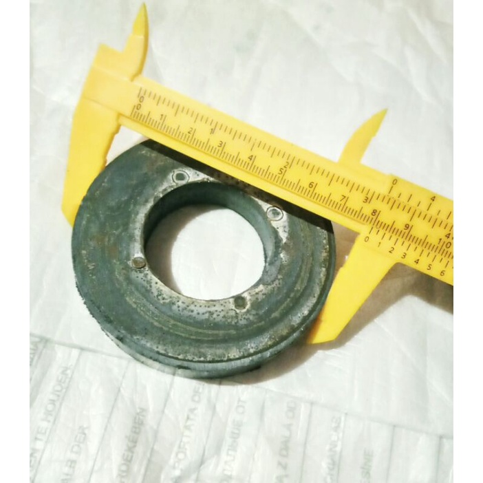 magnet bulat jenis ferit diameter 8cm