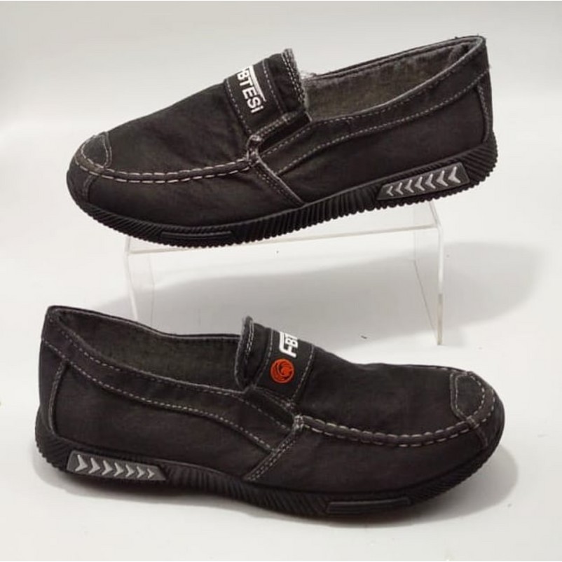 sepatu kasual pria loafers kain pria import