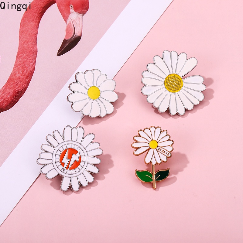 Bros Pin Enamel Bentuk Bunga Matahari Warna Putih Untuk Hadiah