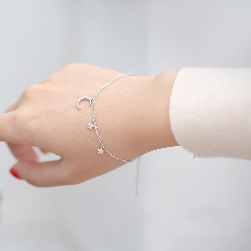 Minimalist style bracelet niche design Japan and South Korea super fairy cold wind temperament moon star bracelet 210807