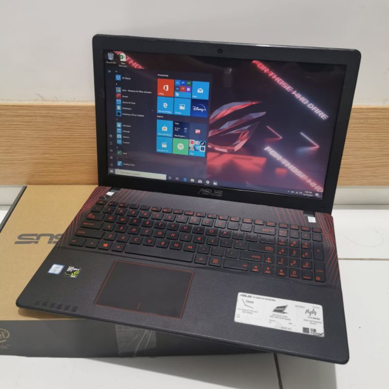 Laptop Asus Gaming baby rog  X550VXK Cor i7-7700HQ Gen 7 Ram 8GB/1TB HDD/SSD Nvdia Geforce GTX950M Layar 15,6inch ok siap pakai