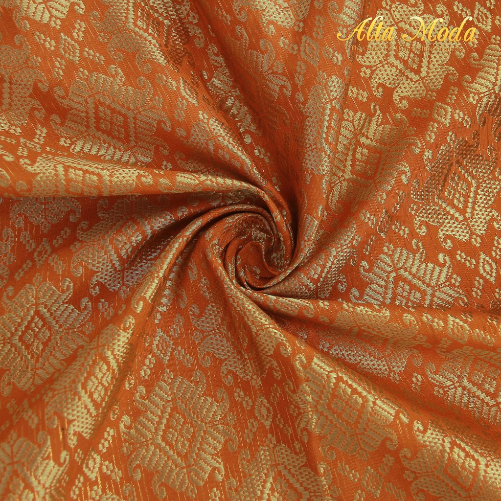 

Alta Moda Songket Motif Palembang Ketupat Bunga Gold Orens (1M)