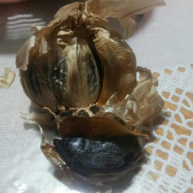 

Herbal877D8Rs9 Black Garlic (Bawang Hitam) Bulb / Bonggol - 250 Gram