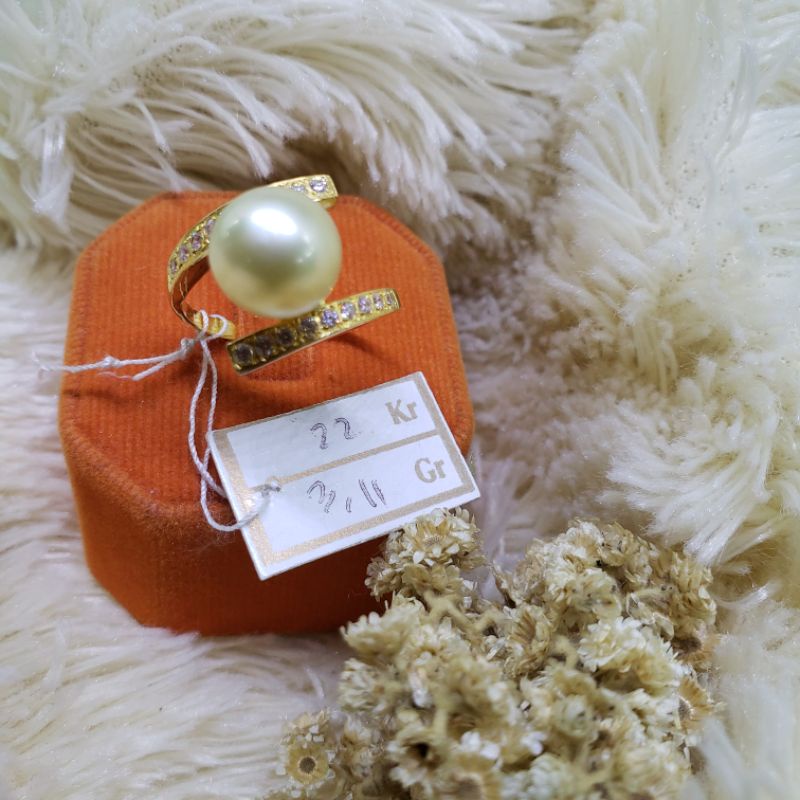 cincin emas kombinasi mutiara laut kuning muda ori