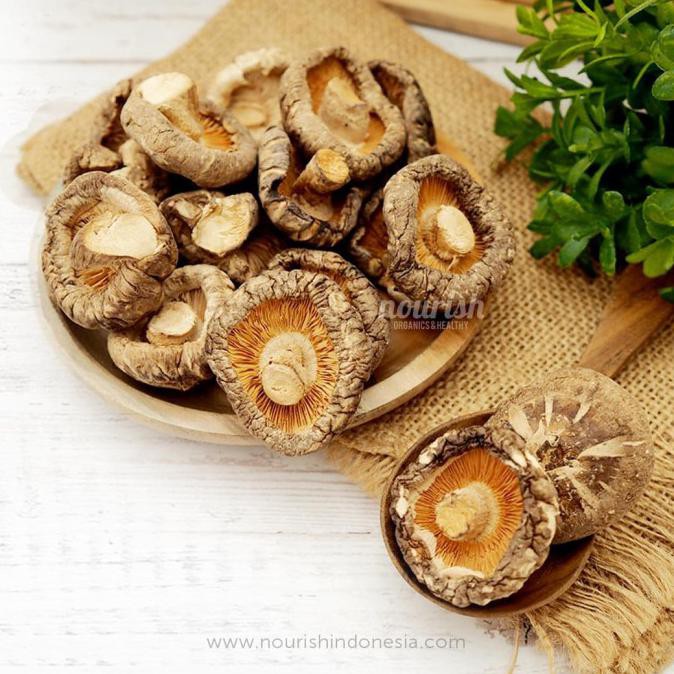 

TERMURAH Dried Shitake Mushroom / Jamur Shitake / Hokio 100gr Kode 1052