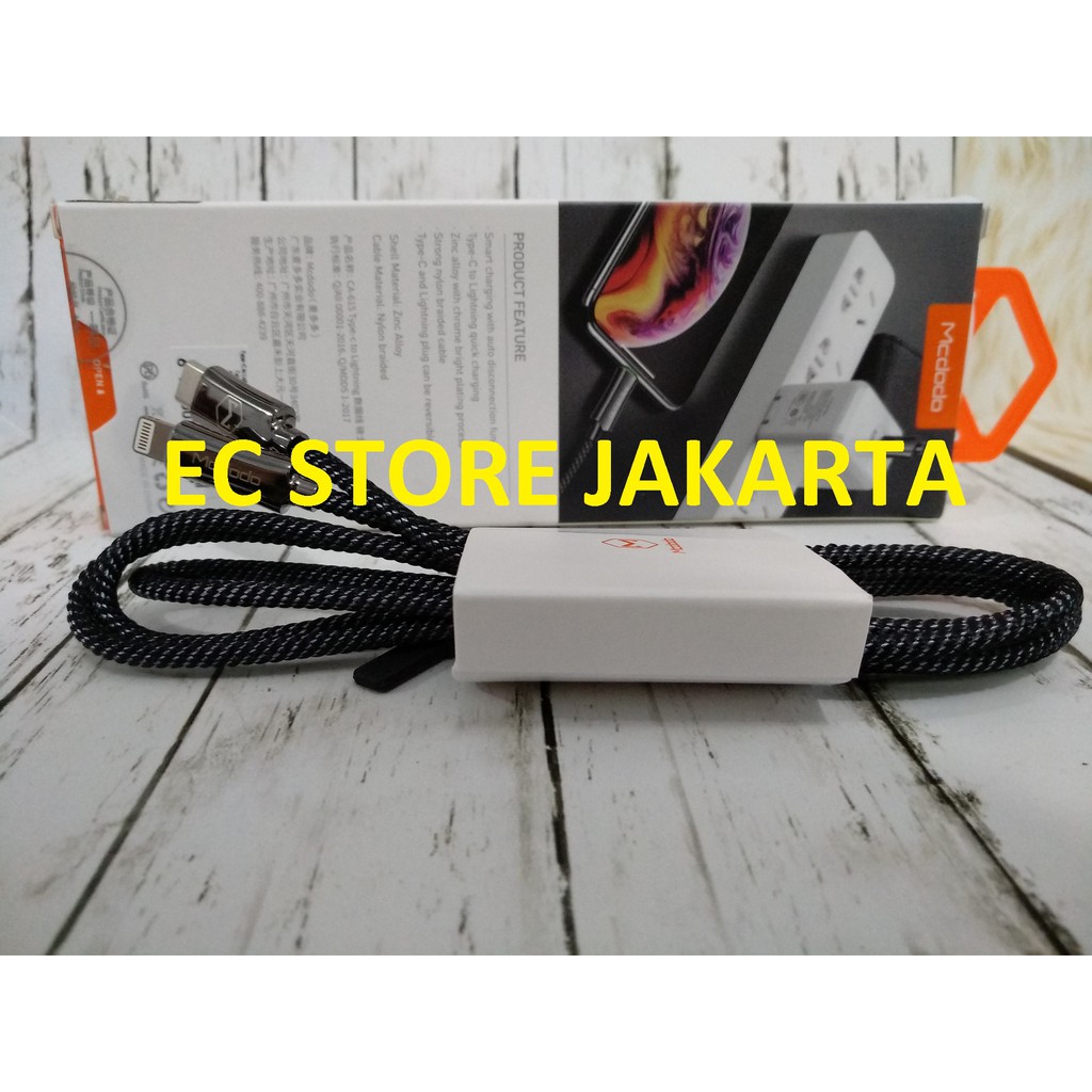 McDodo Knight Series Kabel Auto Disconnect Type C To Lightning Power Delivery Version 1.8M