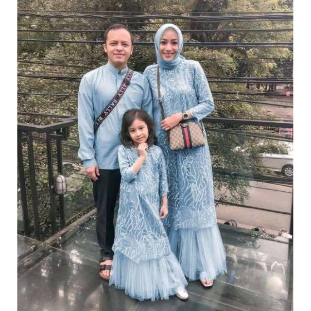 20+ Inspirasi Baju Couple Keluarga Untuk Pesta 2020