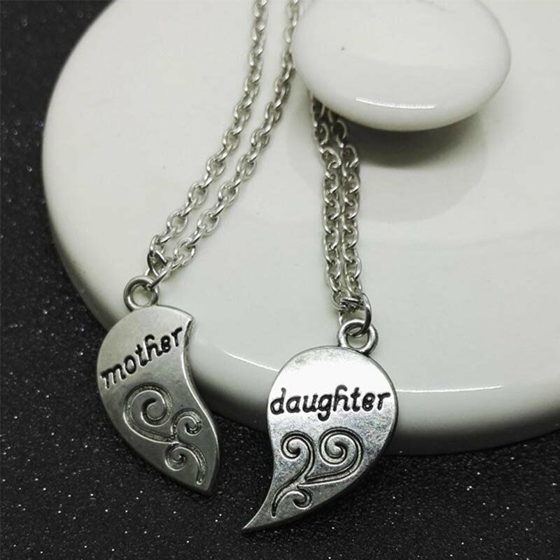 Kalung Rantai Dengan Liontin Hati Motif Tulisan Mom / Daughter Untuk Hadiah Hari Ibu