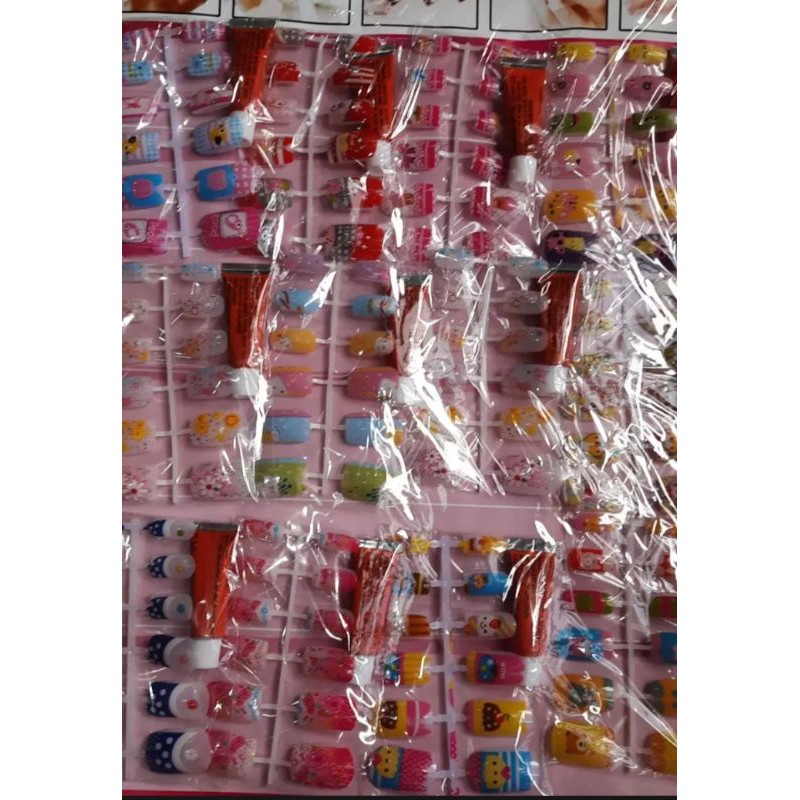 

NAIL ART-KUKU LEM ISI 12 PCS