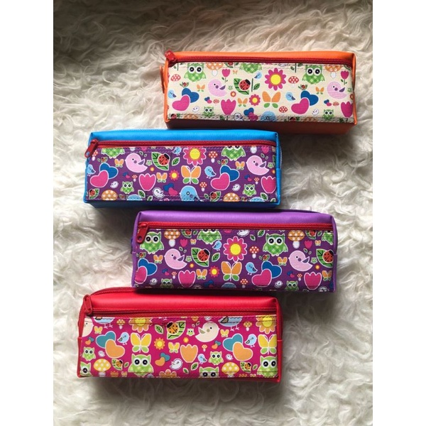 

Kotak Pensil Karakter 1043