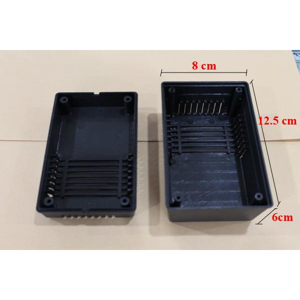 

Box plastik / Kotak plastik ukuran 8cm (p) x 12.5cm (l) x 6cm (t)