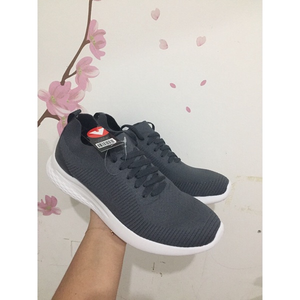 sepatu cowok merk airwalk