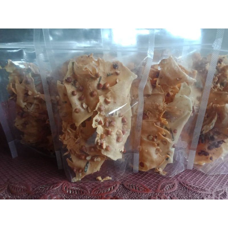 

Peyek Nyak Inah Kacang Tanah (100g)