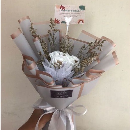 BUKET MAWAR 3 STEM SPON ARTIFICIAL/BUKET BUNGA MAWAR PALSU/BUKET WISUDA ULANG TAHUN ANNIVERSARY