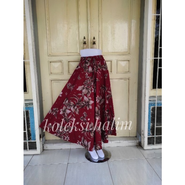 ROK PAYUNG LEBAR/ROK KATUN/MOTIF BUNGA LOTUS-Merah