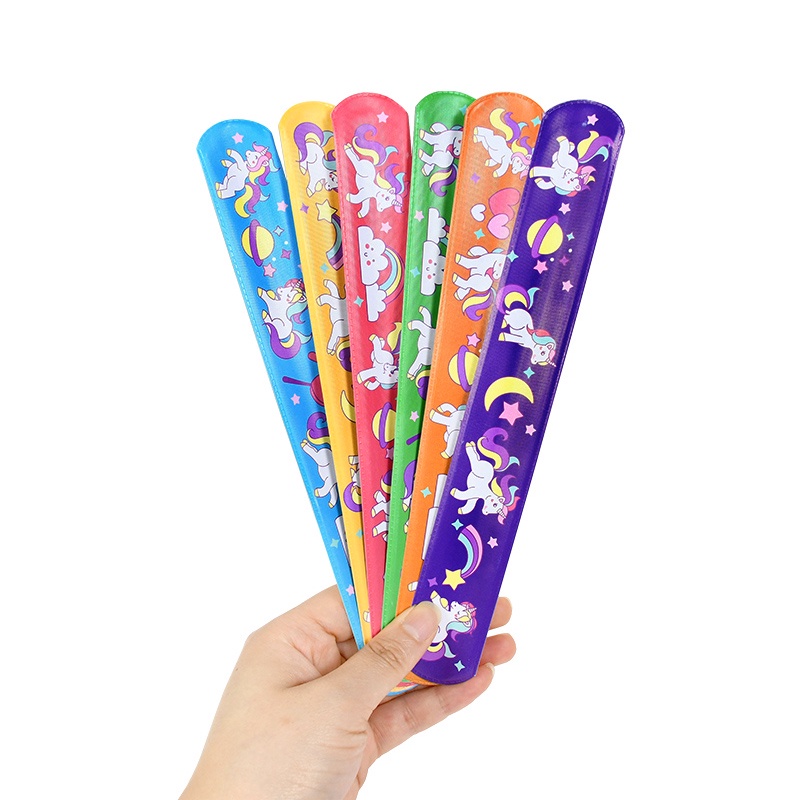 10pcs / Set Mainan Gelang Slap Band Motif Kartun Unicorn / Pelangi Untuk Anak Laki-Laki / Perempuan
