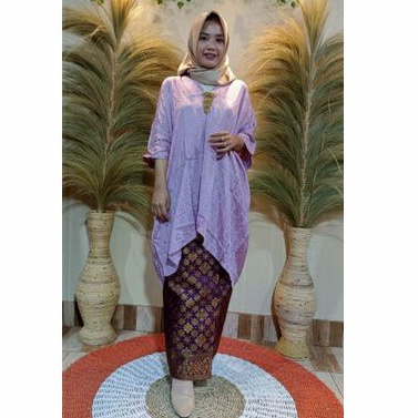 Tunik Aruna Viskos Sutera dan Rok Songket