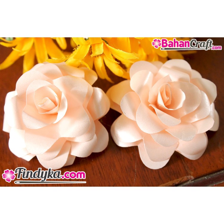 Bunga kertas mawar peach