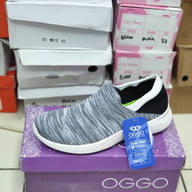 Sepatu oggo wanita
