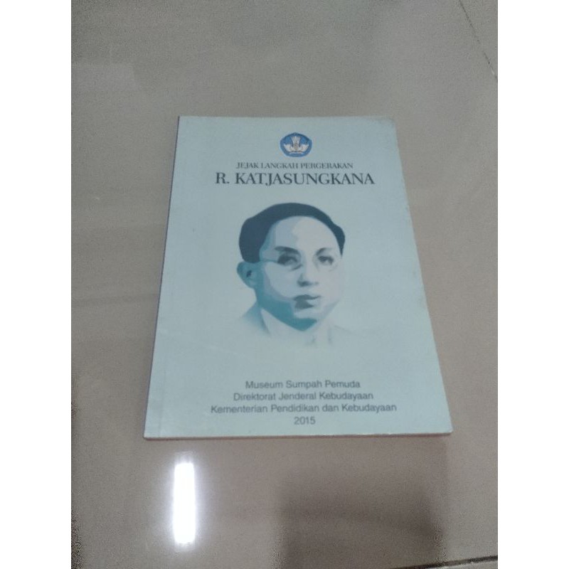 

buku original - jejak langkah pergerakan R katjasungkana