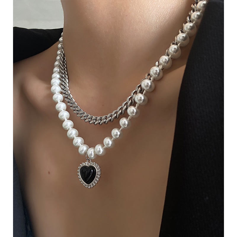 Black Love Pearl Necklace Accessories Light Luxury Clavicle Chain Personality Pendant