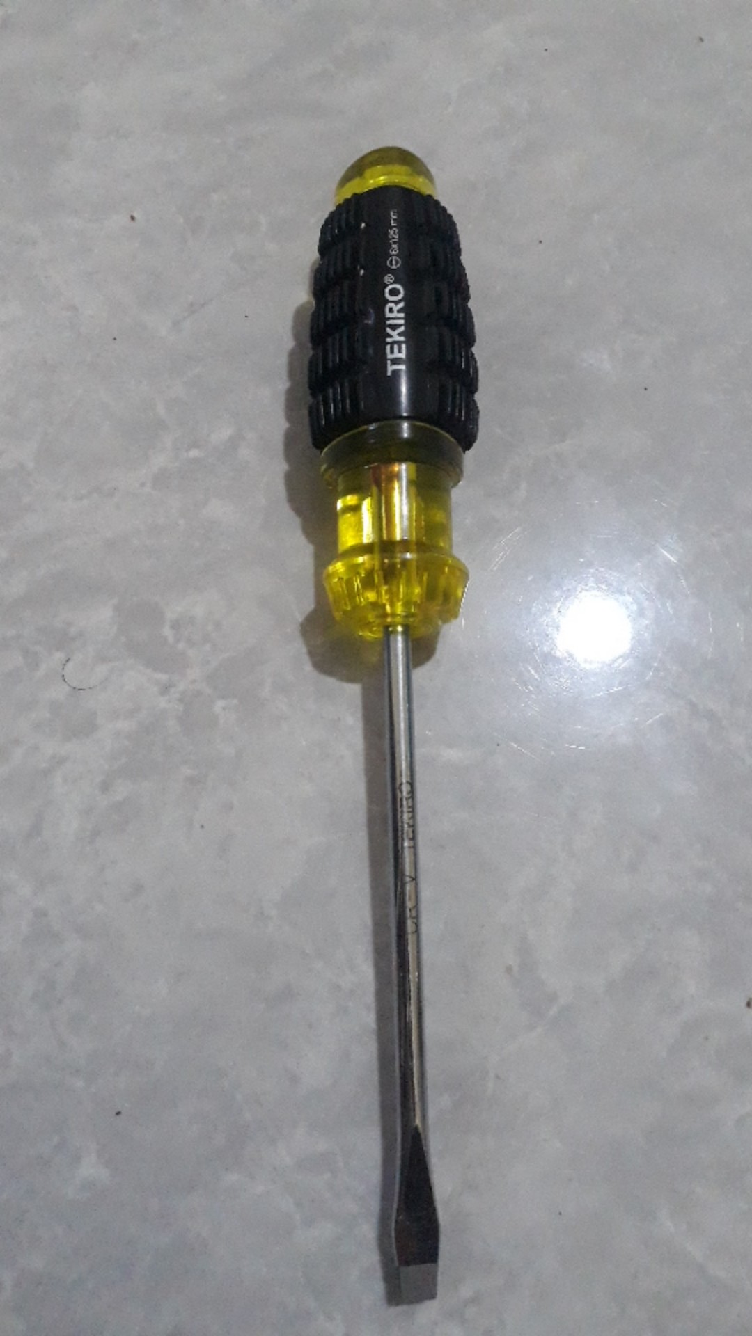 Obeng Minus Gagang Karet 6 X 125 Mm Tekiro / Obeng Tekiro Gg Karet