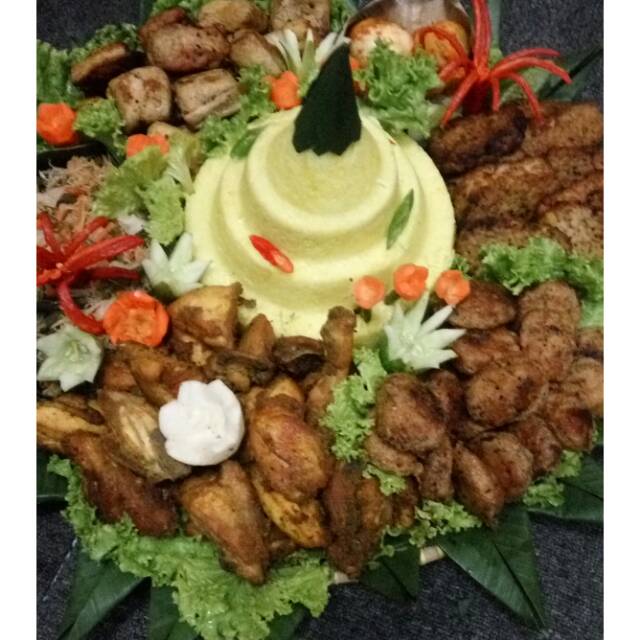 

Order Khusus Nasi Tumpeng untuk Menara Danamon