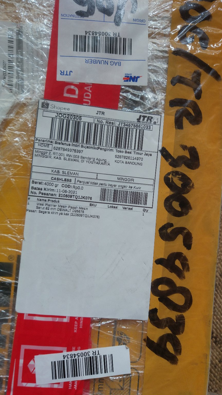 Mesi Planner Mesin Pasah Mesin Serut 82 Mm Dewalt D26676